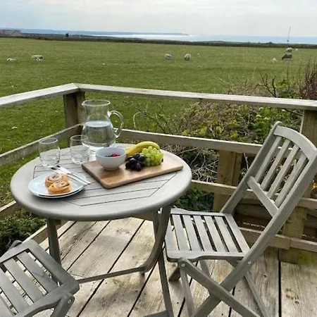 Holiday home Characterful Near Tintagel And Coast Path *
